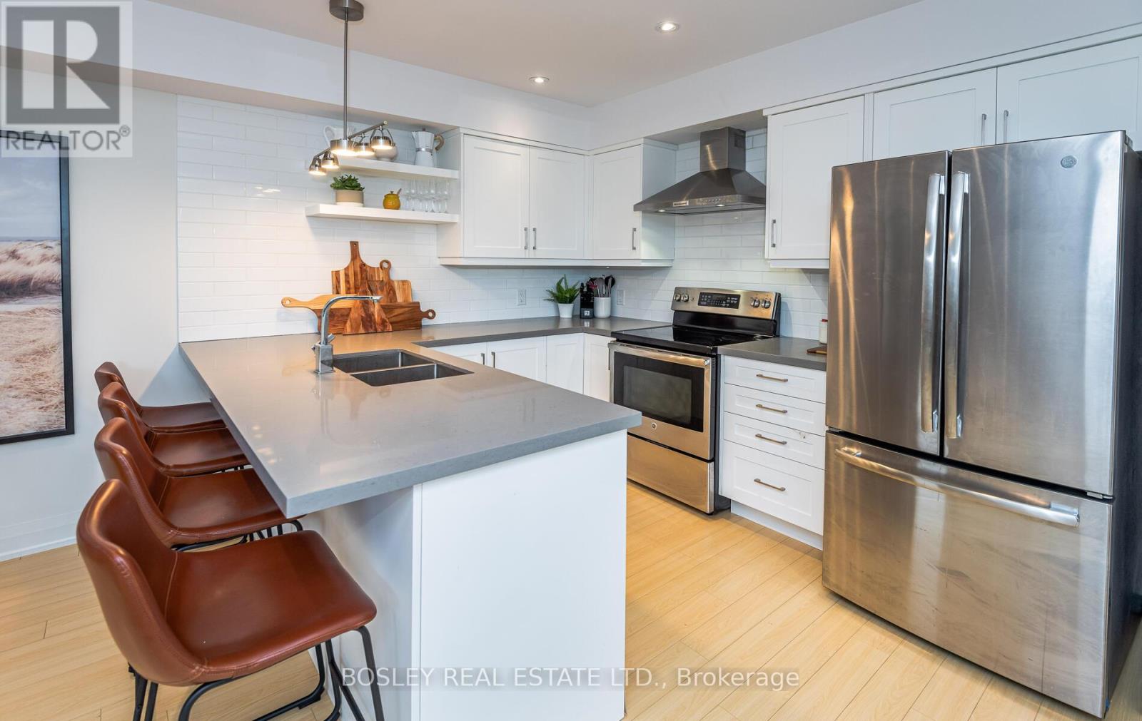 69 Greensides Avenue, Toronto, Ontario  M6G 3P8 - Photo 11 - C12891628