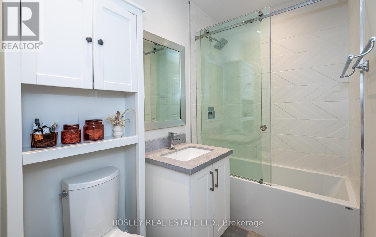 69 Greensides Avenue, Toronto, Ontario  M6G 3P8 - Photo 19 - C12891628