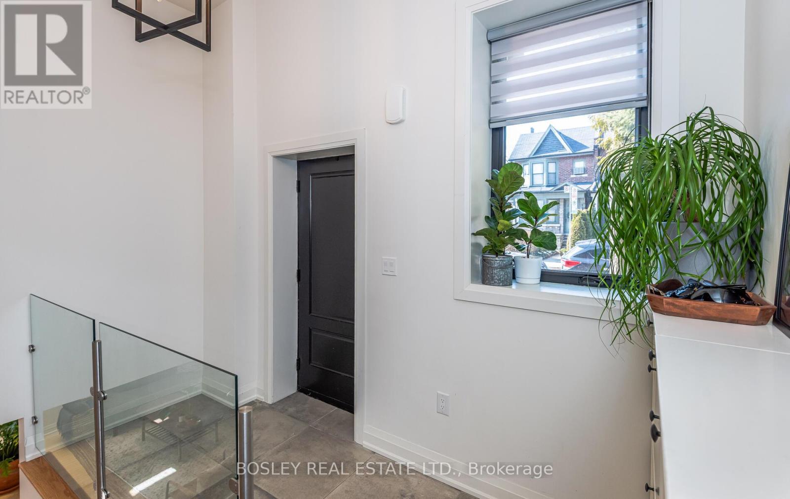 69 Greensides Avenue, Toronto, Ontario  M6G 3P8 - Photo 2 - C12891628