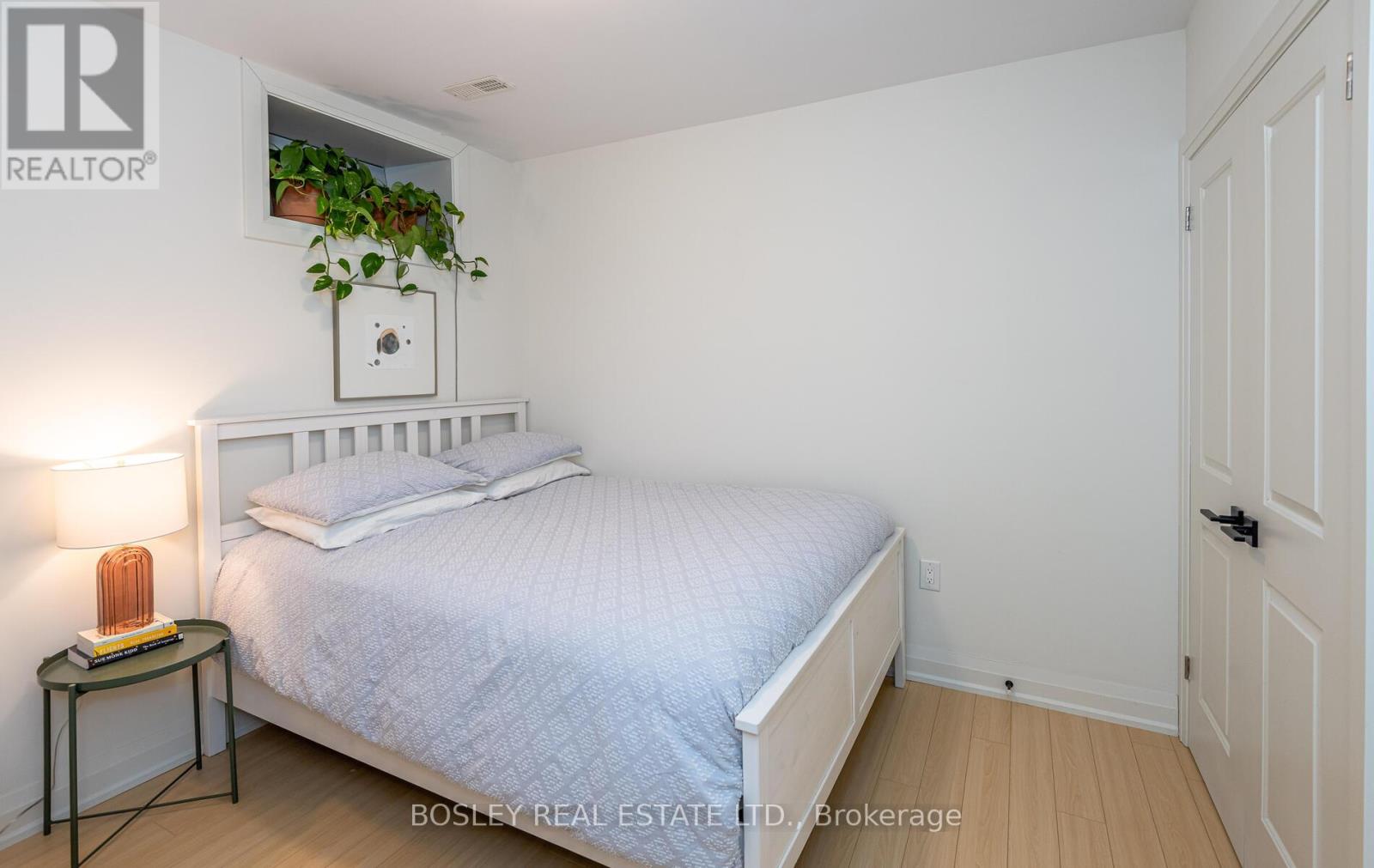 69 Greensides Avenue, Toronto, Ontario  M6G 3P8 - Photo 20 - C12891628