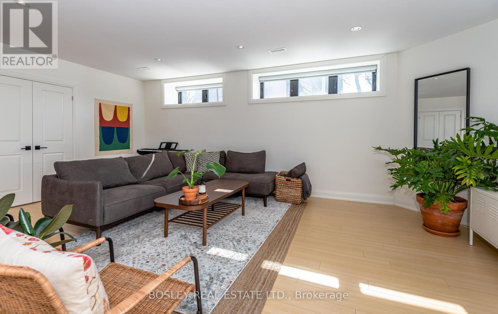 69 Greensides Avenue, Toronto, Ontario  M6G 3P8 - Photo 4 - C12891628