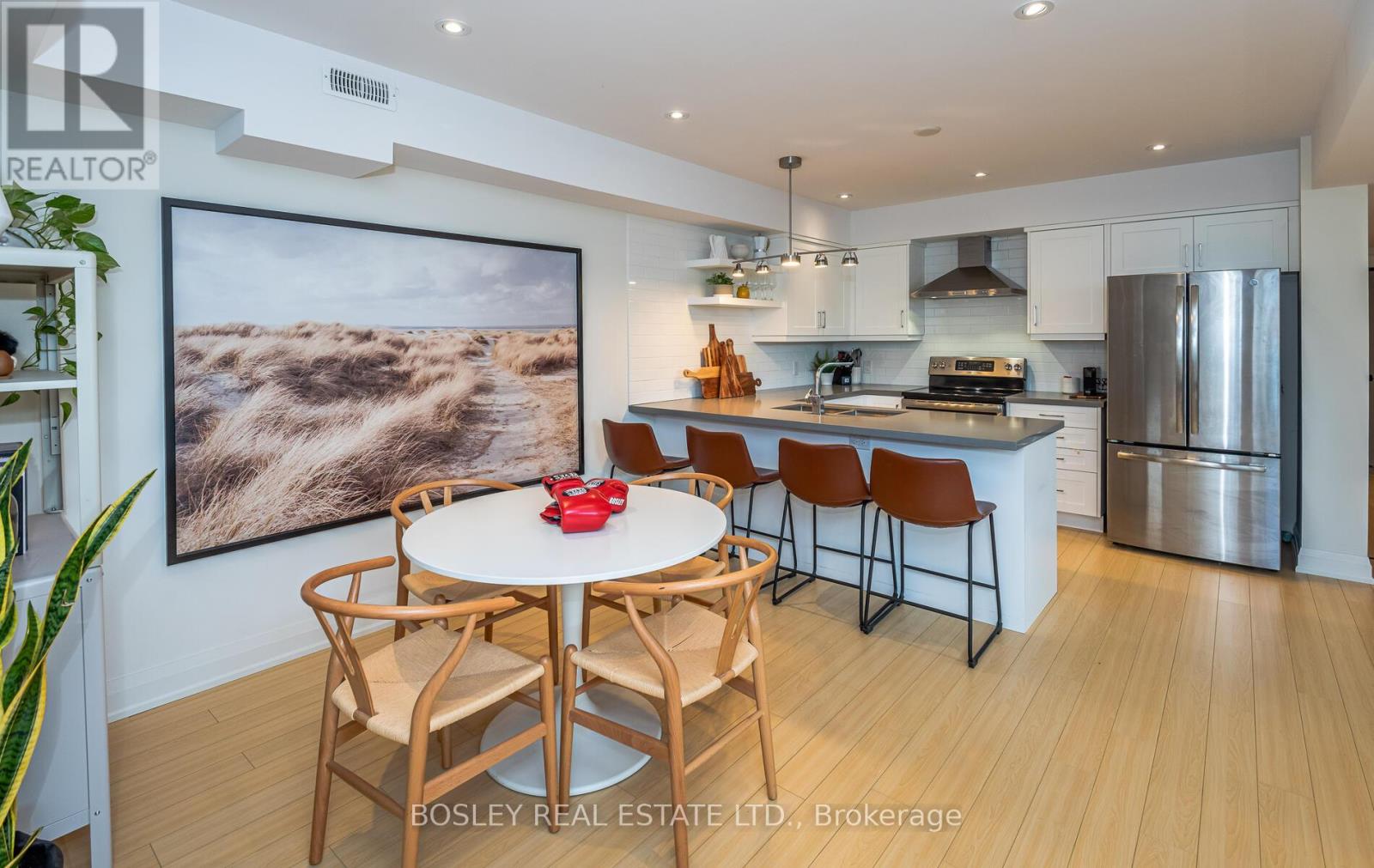 69 Greensides Avenue, Toronto, Ontario  M6G 3P8 - Photo 8 - C12891628