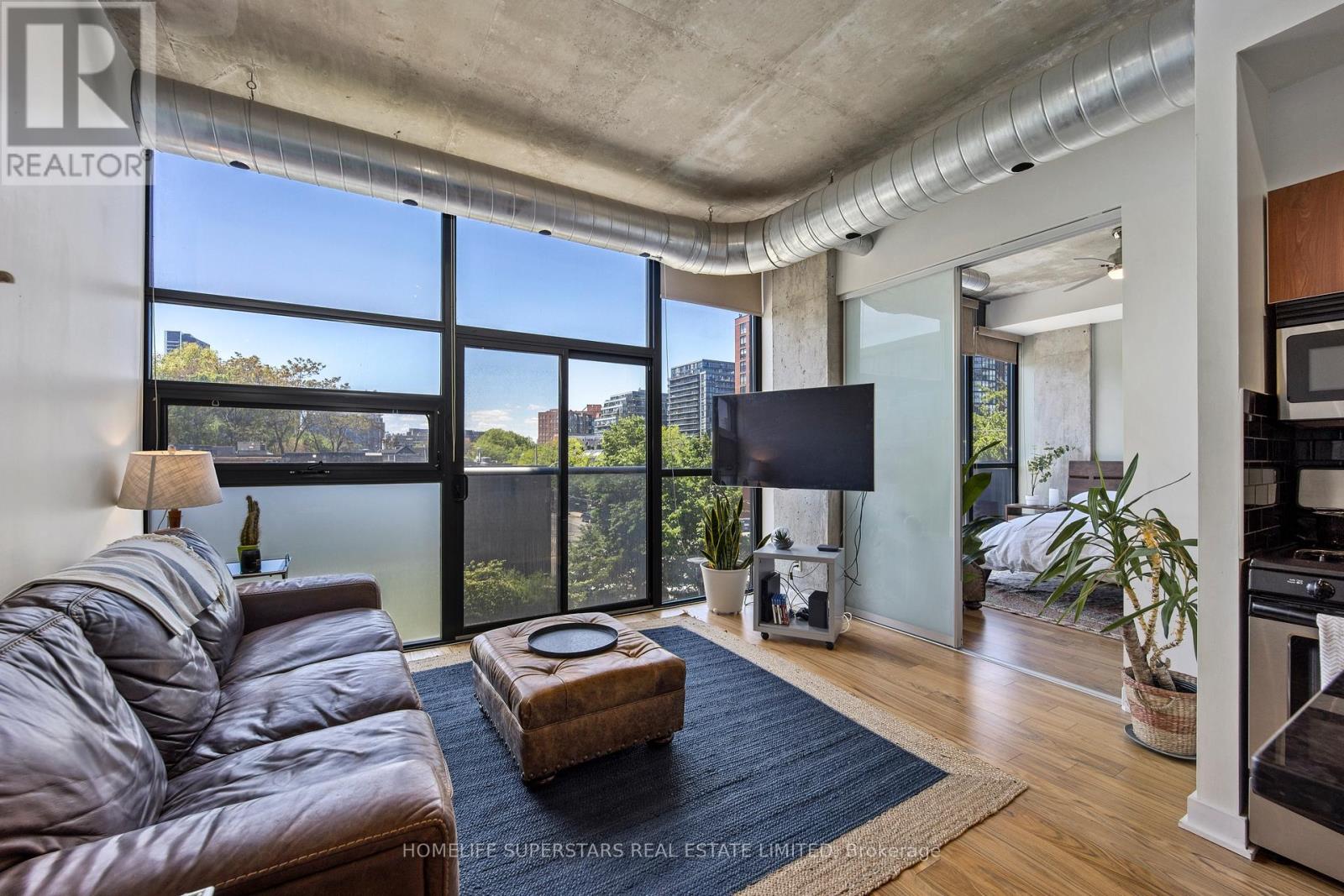 303 - 60 BATHURST STREET, Toronto, Ontario