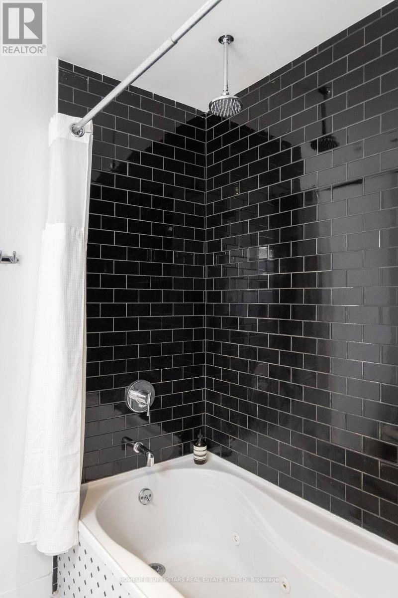 303 - 60 Bathurst Street, Toronto, Ontario  M5V 2P4 - Photo 21 - C12891672