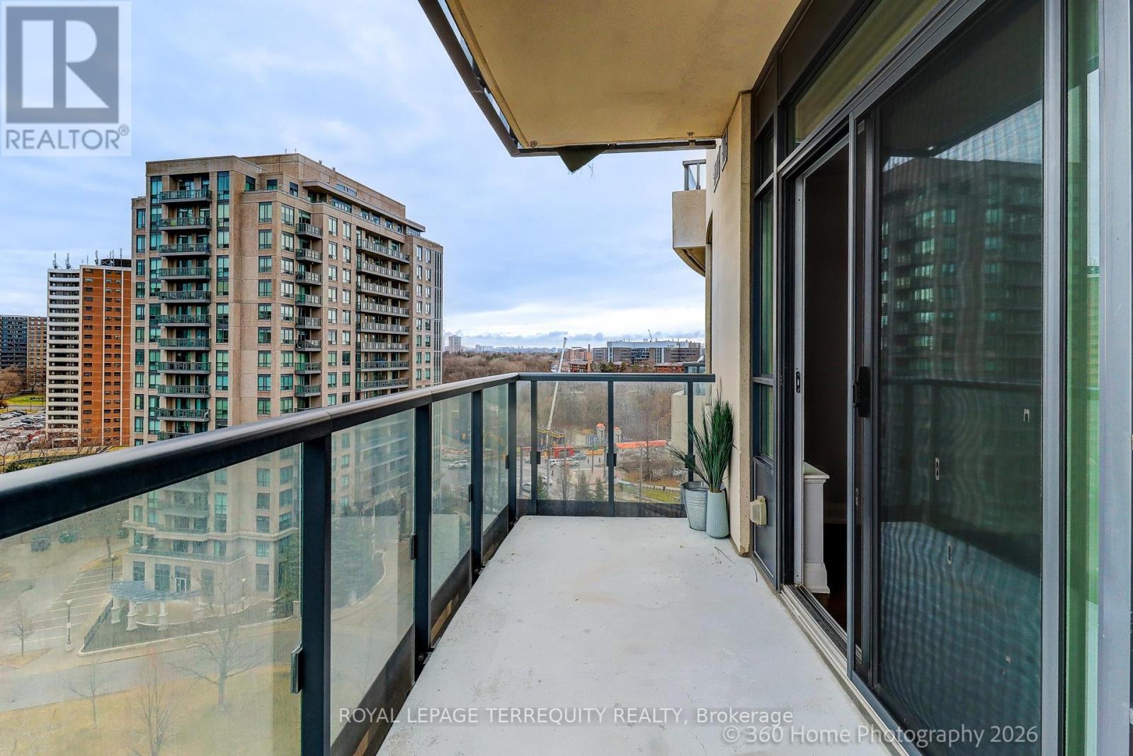 1006 - 25 Fontenay Court S, Toronto, Ontario  M9A 0C4 - Photo 12 - W12846492