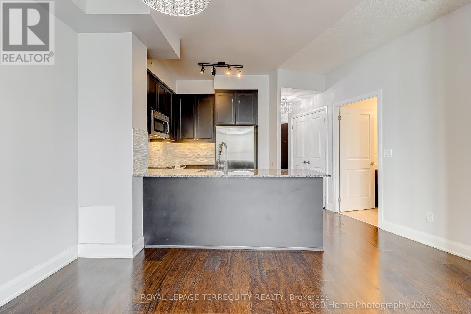 1006 - 25 Fontenay Court S, Toronto, Ontario  M9A 0C4 - Photo 13 - W12846492