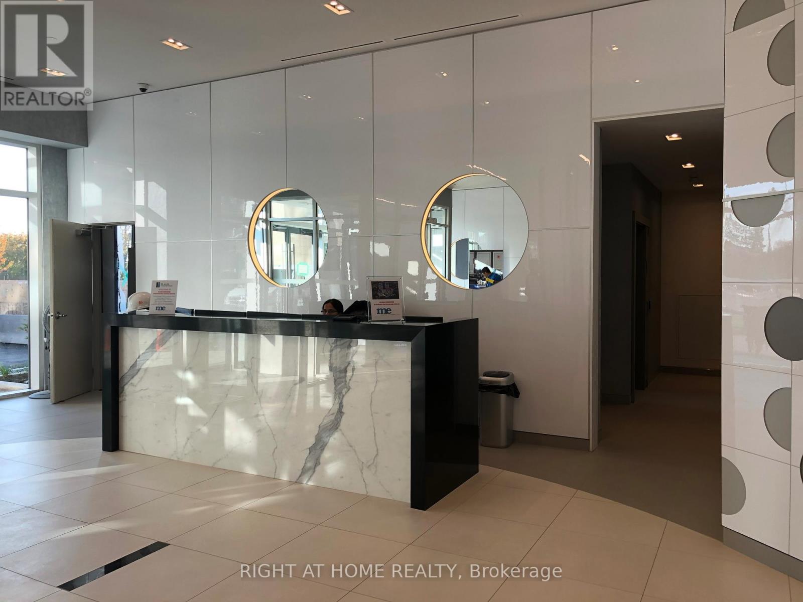 2708 - 30 MEADOWGLEN PLACE, Toronto, Ontario