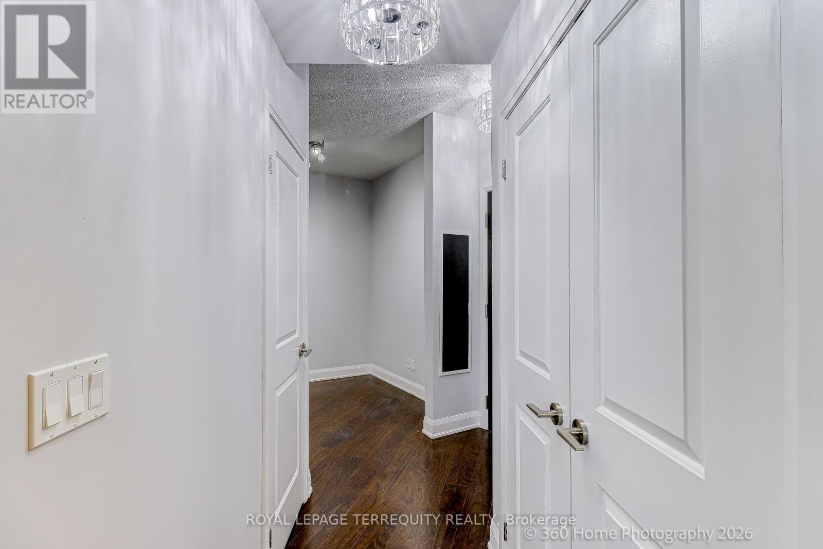 1006 - 25 Fontenay Court S, Toronto, Ontario  M9A 0C4 - Photo 27 - W12846492