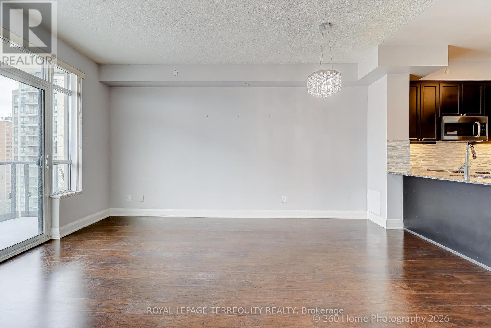 1006 - 25 Fontenay Court S, Toronto, Ontario  M9A 0C4 - Photo 8 - W12846492