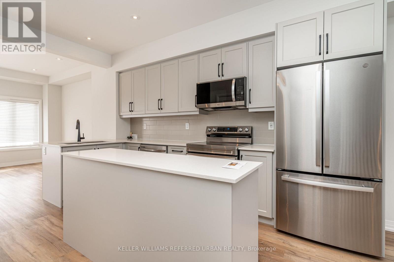 99 - 155 Equestrian Way, Cambridge, Ontario  N3E 0E8 - Photo 8 - X12867390