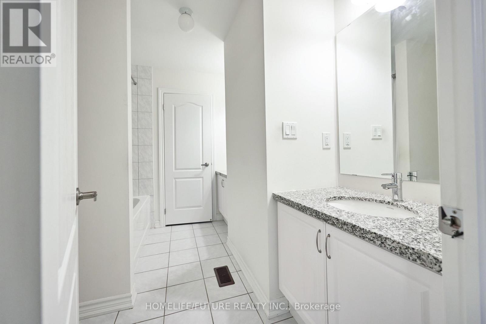 357 Danny Wheeler Boulevard, Georgina, Ontario  L4P 0K2 - Photo 29 - N12891558