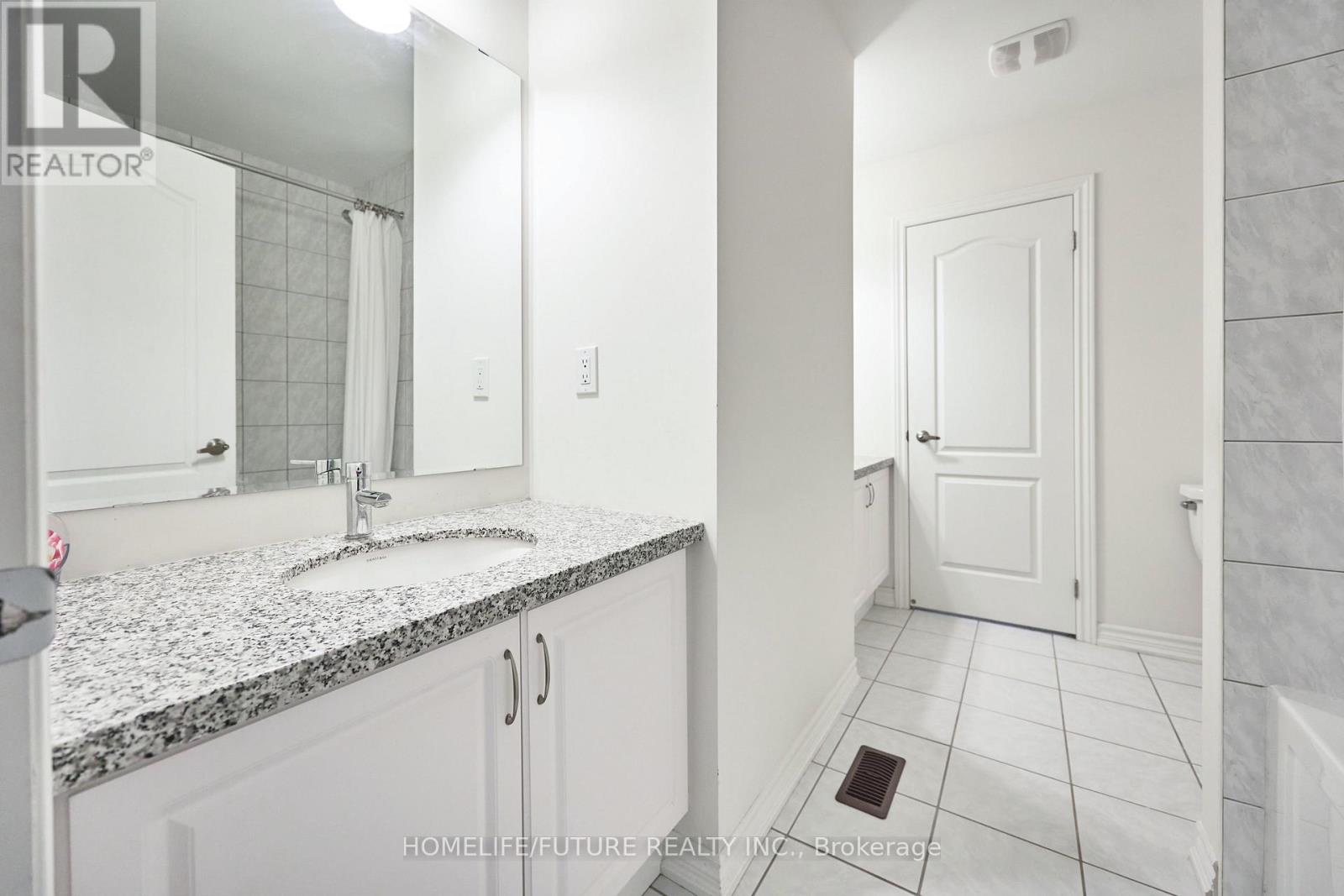 357 Danny Wheeler Boulevard, Georgina, Ontario  L4P 0K2 - Photo 32 - N12891558