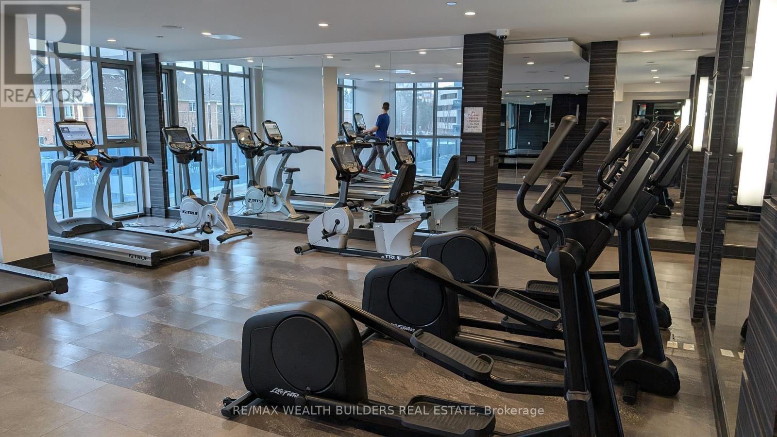 213 - 9471 Yonge Street, Richmond Hill, Ontario  L4C 0Z5 - Photo 33 - N12891662