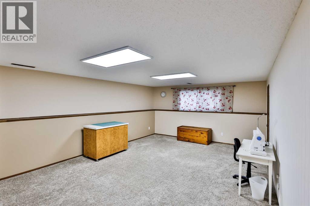 1905 Beech Road S, Lethbridge, Alberta  T1K 5B2 - Photo 24 - A2287253