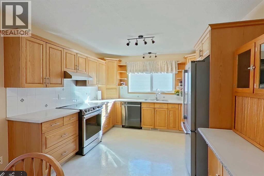 1905 Beech Road S, Lethbridge, Alberta  T1K 5B2 - Photo 14 - A2287253