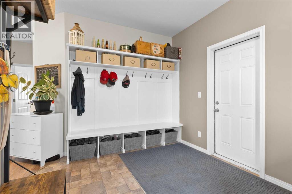 27138 Highway 27 Highway, Rural Mountain View County, Alberta  T4H 1P2 - Photo 15 - A2244236