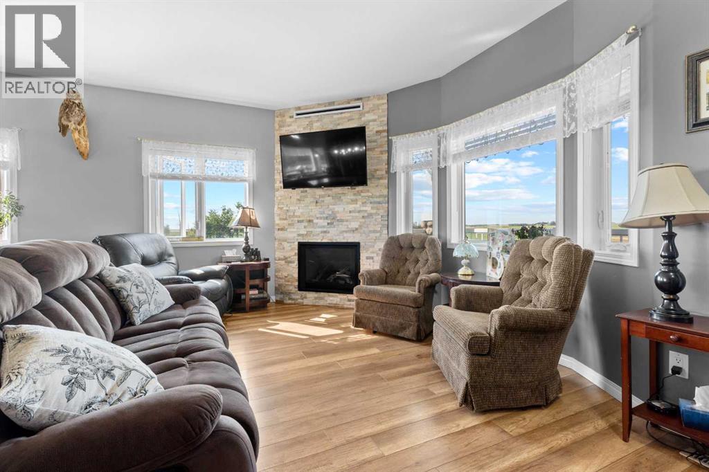 27138 Highway 27 Highway, Rural Mountain View County, Alberta  T4H 1P2 - Photo 7 - A2244236