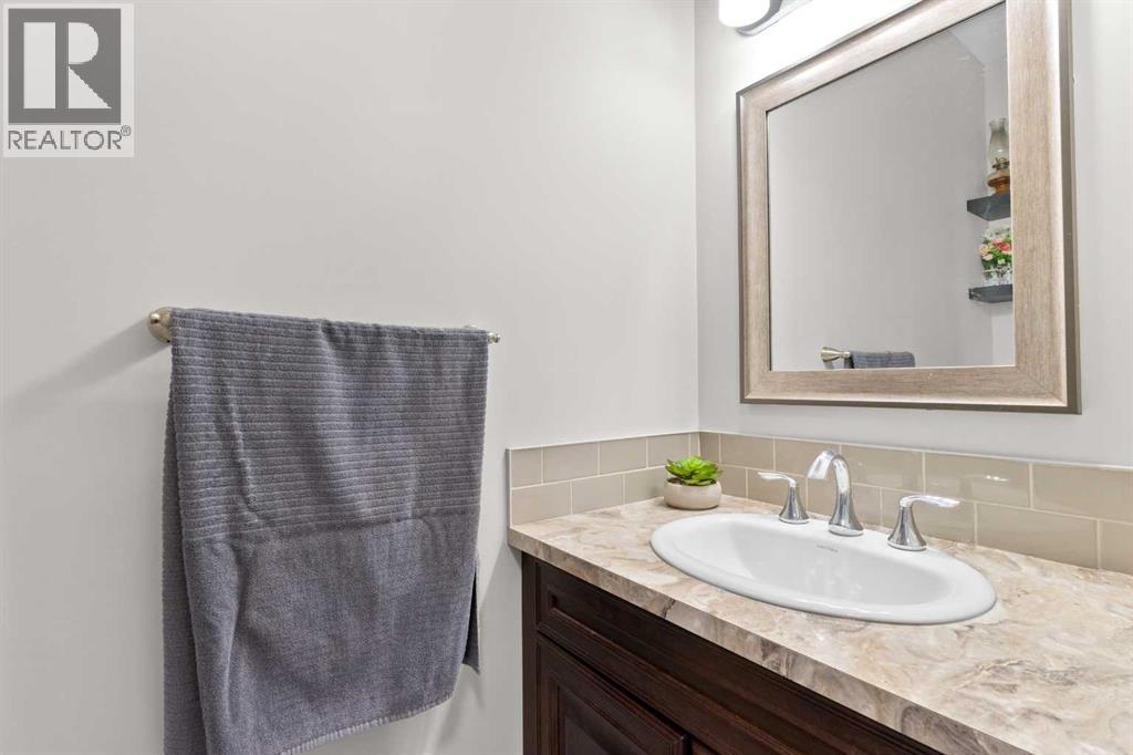 27138 Highway 27 Highway, Rural Mountain View County, Alberta  T4H 1P2 - Photo 13 - A2244236