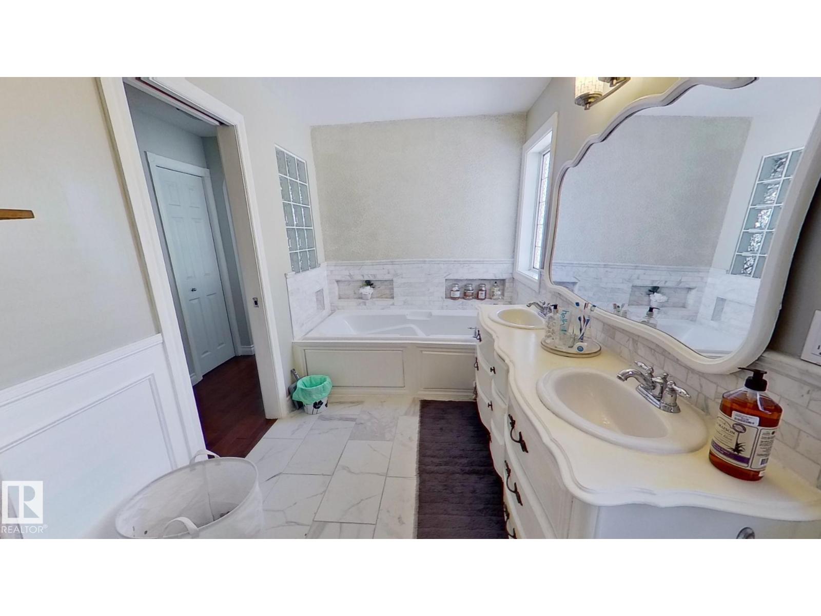 2036 Towne Centre Bv Nw Nw, Edmonton, Alberta  T6R 3M7 - Photo 14 - E4477140