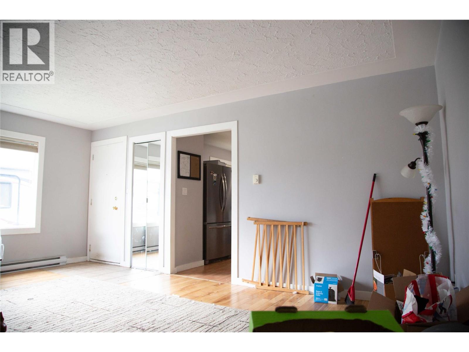 514 Edna Avenue, Penticton, British Columbia  V2A 2M2 - Photo 4 - 10379392