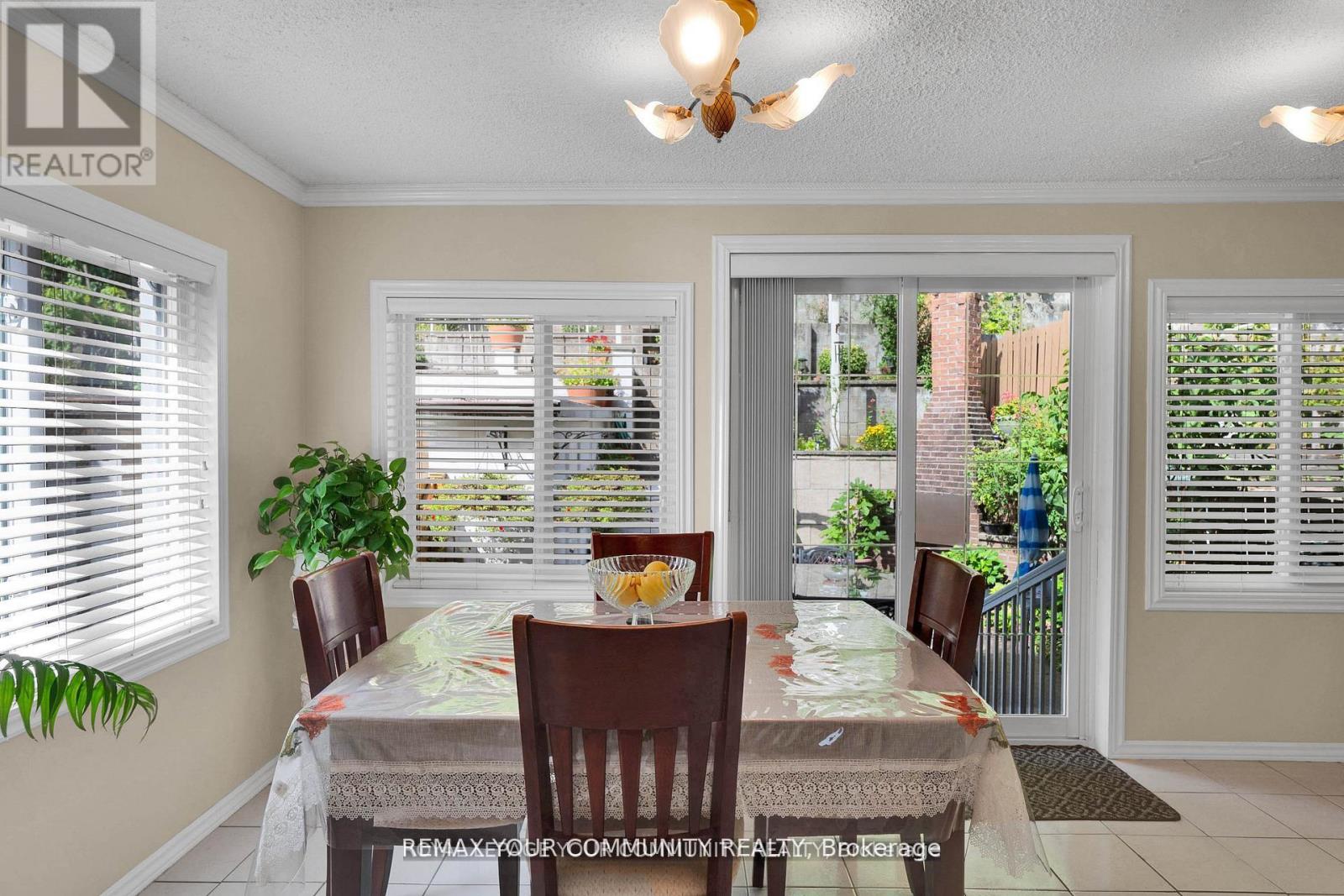 119 Dalrymple Drive, Toronto, Ontario  M6N 4S2 - Photo 14 - W12891584