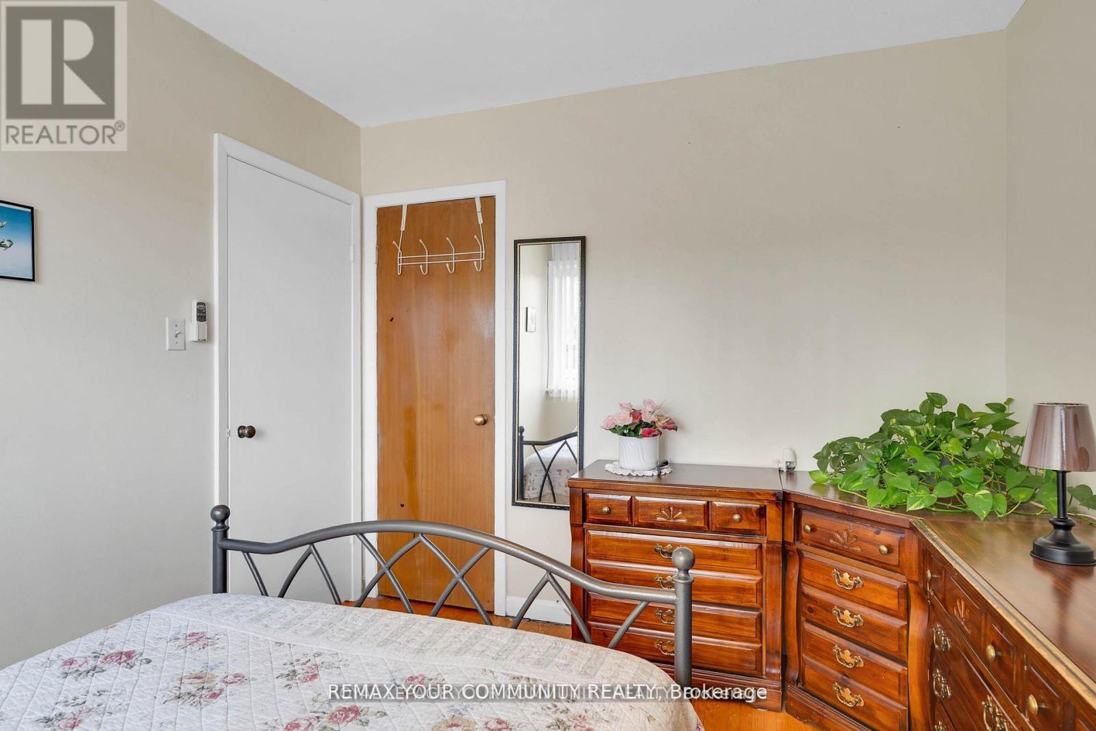 119 Dalrymple Drive, Toronto, Ontario  M6N 4S2 - Photo 25 - W12891584