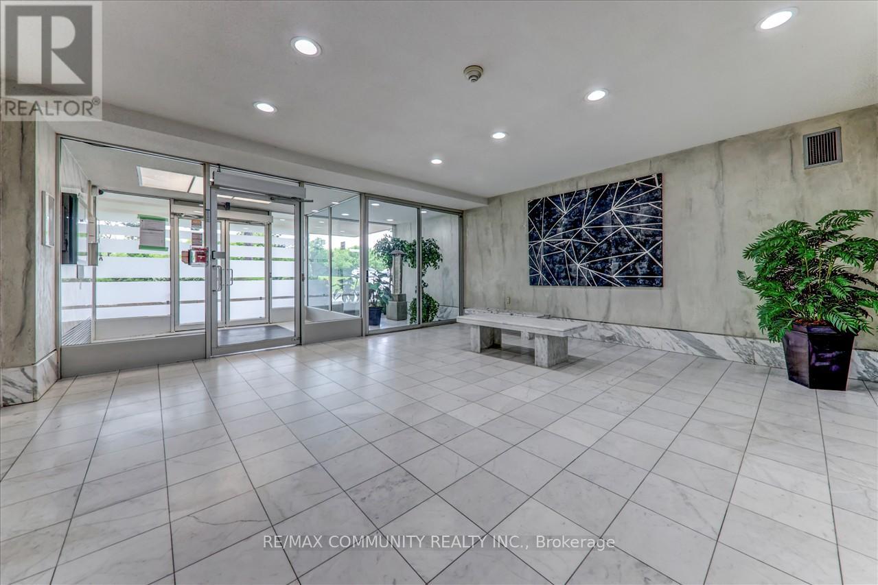 503 - 2835 Islington Avenue, Toronto (Humber Summit), Ontario  M9L 2K2 - Photo 4 - W12891636