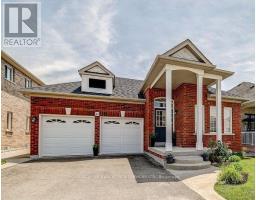 11 MIDVALE ROAD, Brampton, Ontario