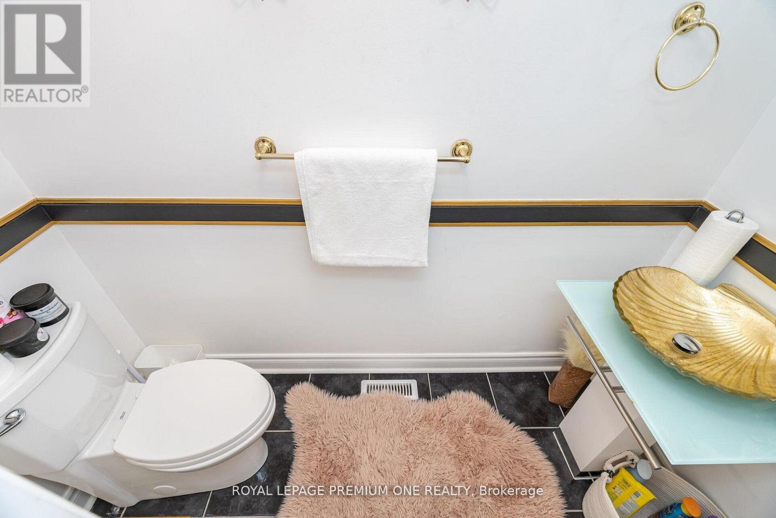 47 Triple Crown Avenue, Toronto, Ontario  M9W 7E5 - Photo 15 - W12891660