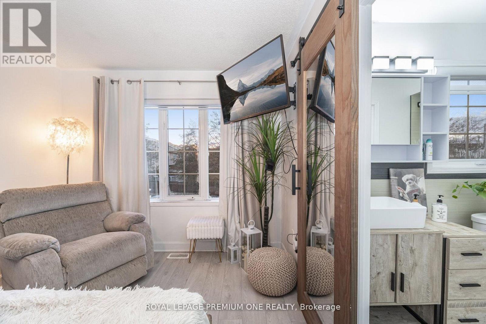 47 Triple Crown Avenue, Toronto, Ontario  M9W 7E5 - Photo 20 - W12891660