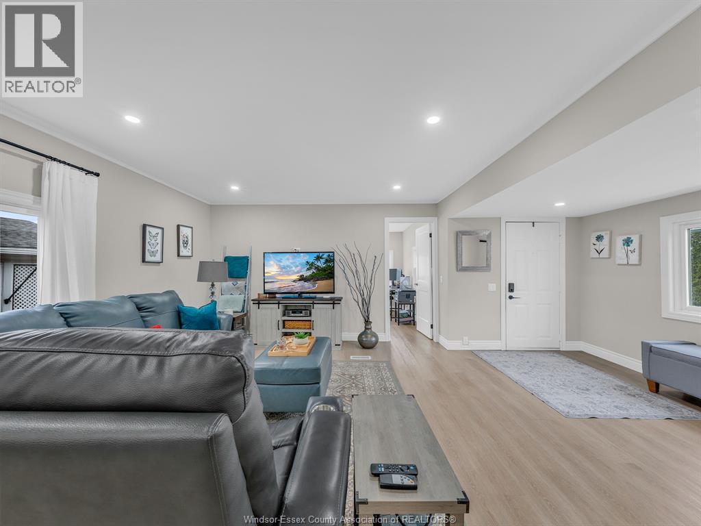 25 Parkside, Mcgregor, Ontario  N0R 1J0 - Photo 10 - 26005556