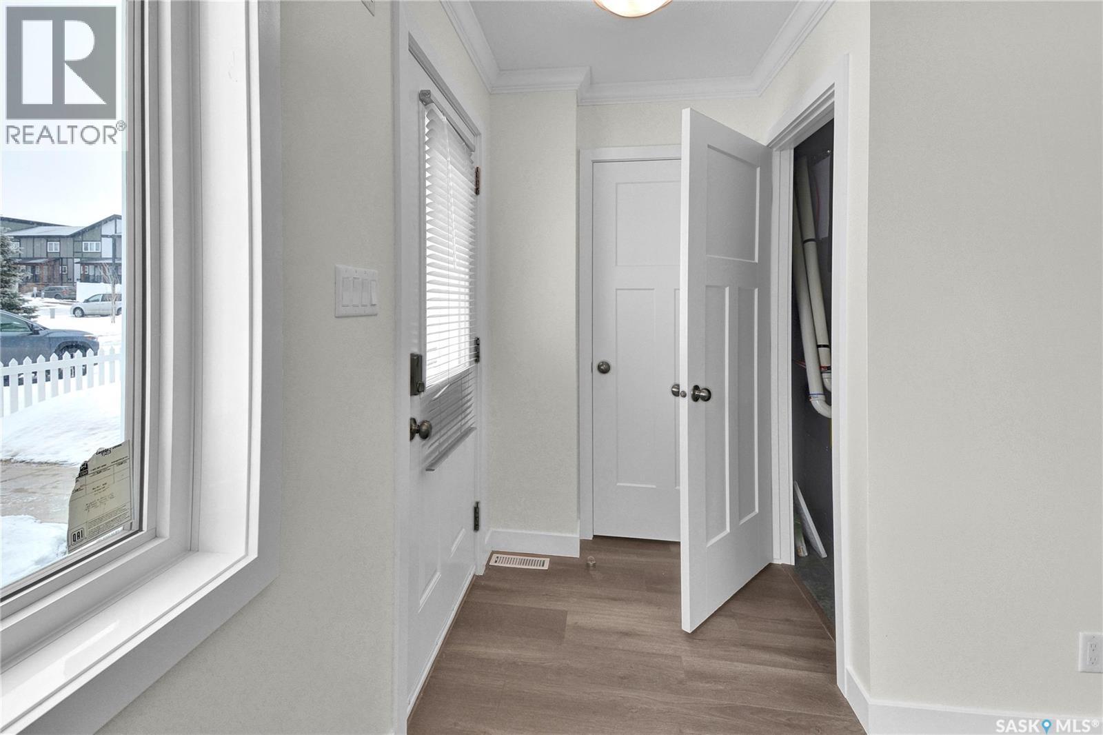 256 250 Akhtar Bend, Saskatoon, Saskatchewan  S7W 0W4 - Photo 4 - SK030547