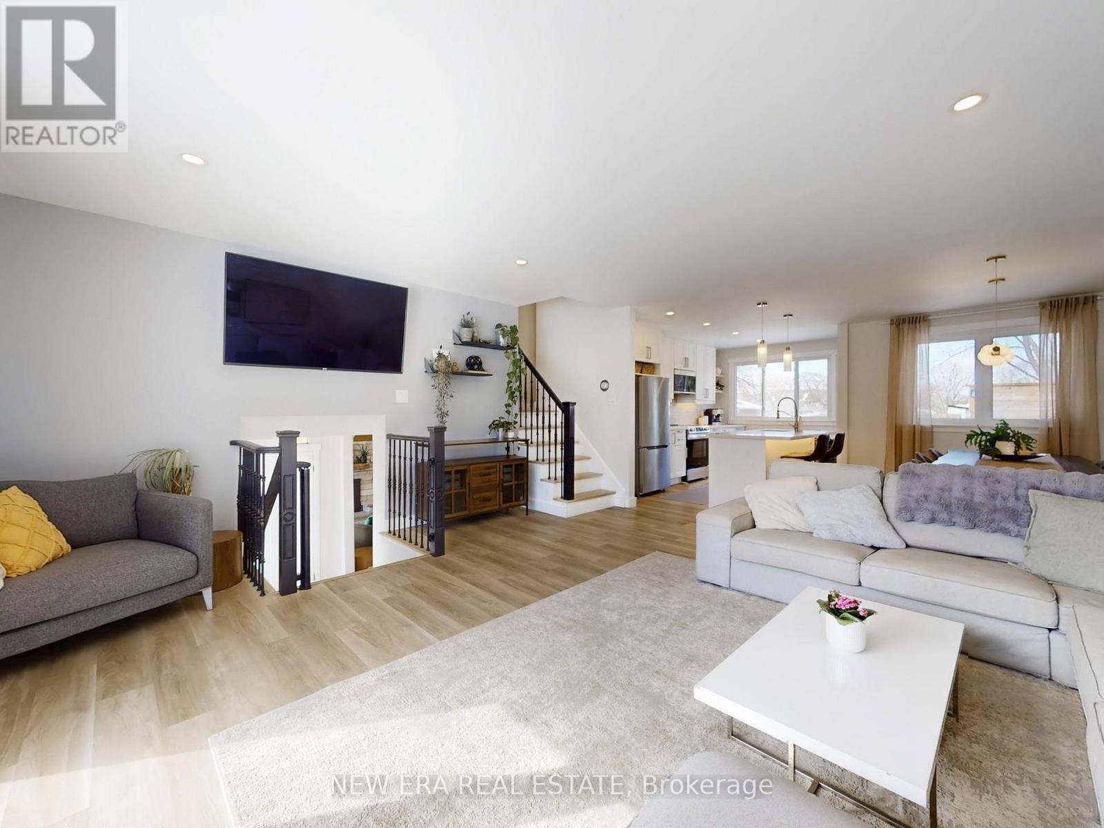 2611 Truscott Drive, Mississauga (Clarkson), Ontario  L5J 2B6 - Photo 12 - W12827214