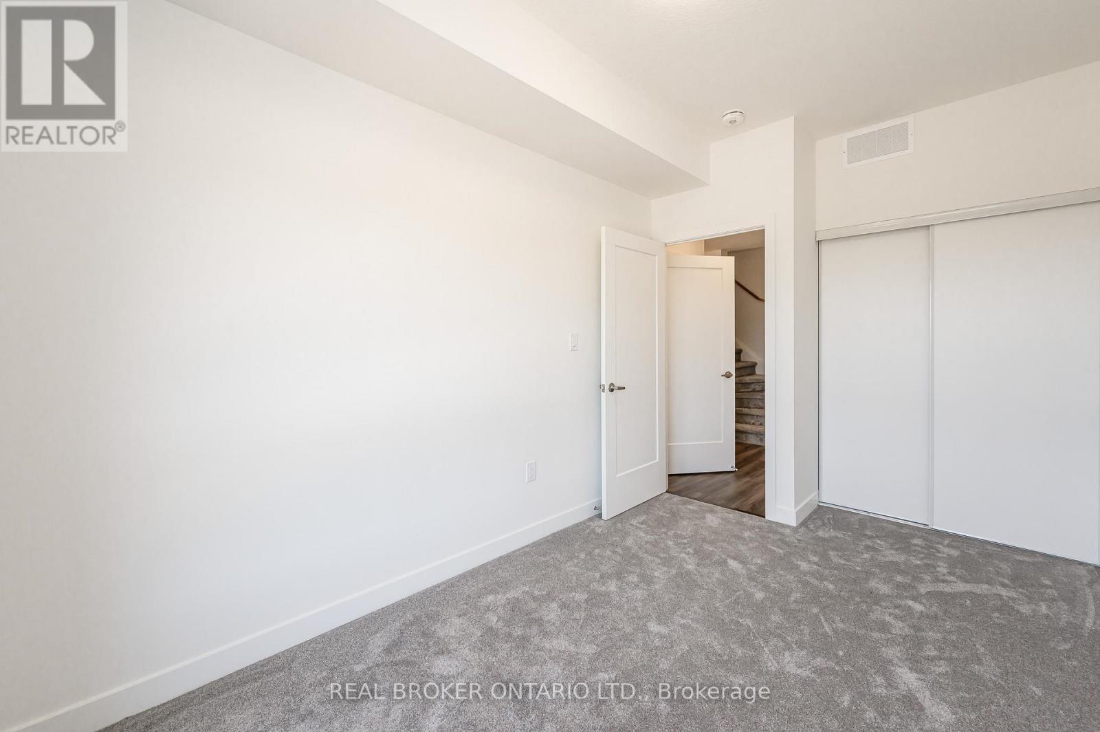 22 - 20 Palace Street, Kitchener, Ontario  N2E 3R9 - Photo 21 - X12891624