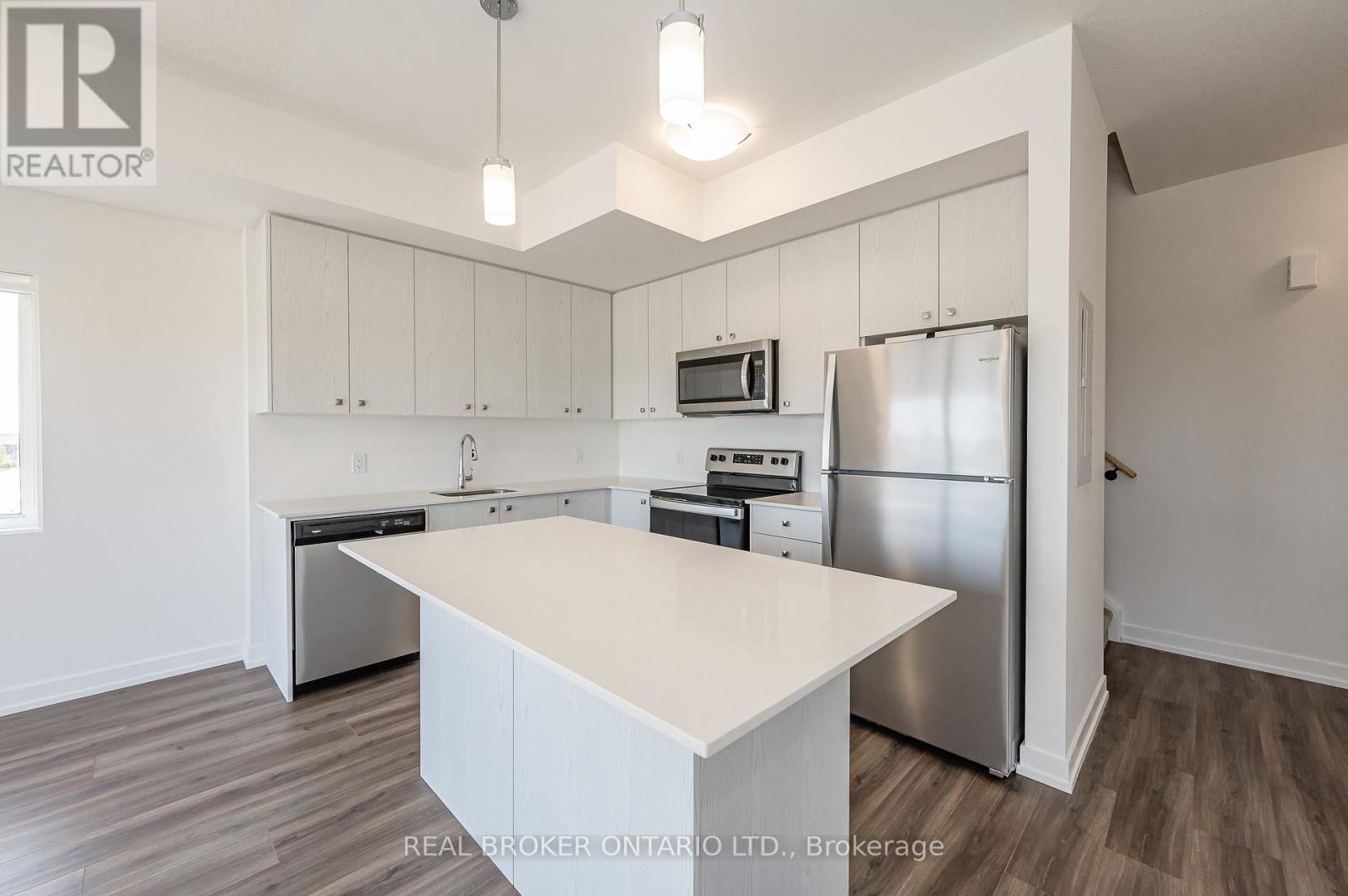 22 - 20 Palace Street, Kitchener, Ontario  N2E 3R9 - Photo 8 - X12891624