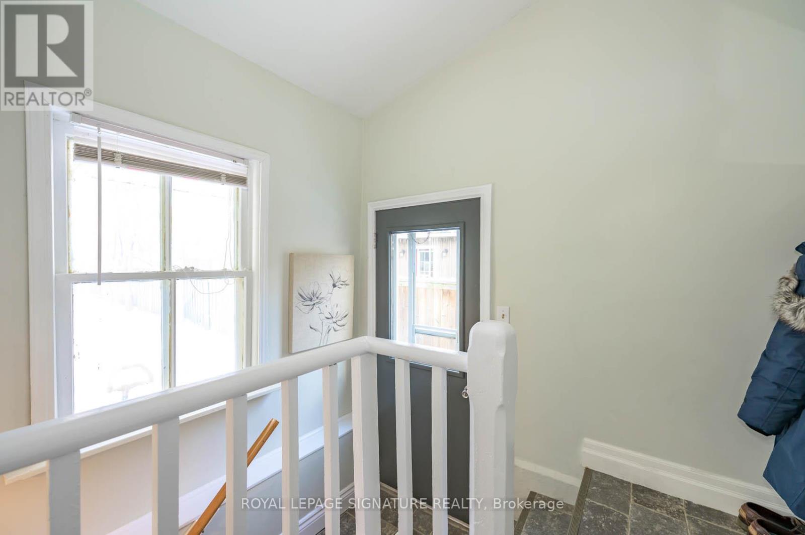 Bsmt - 696 Queens Avenue, London East (East G), Ontario  N5W 3H3 - Photo 2 - X12891664