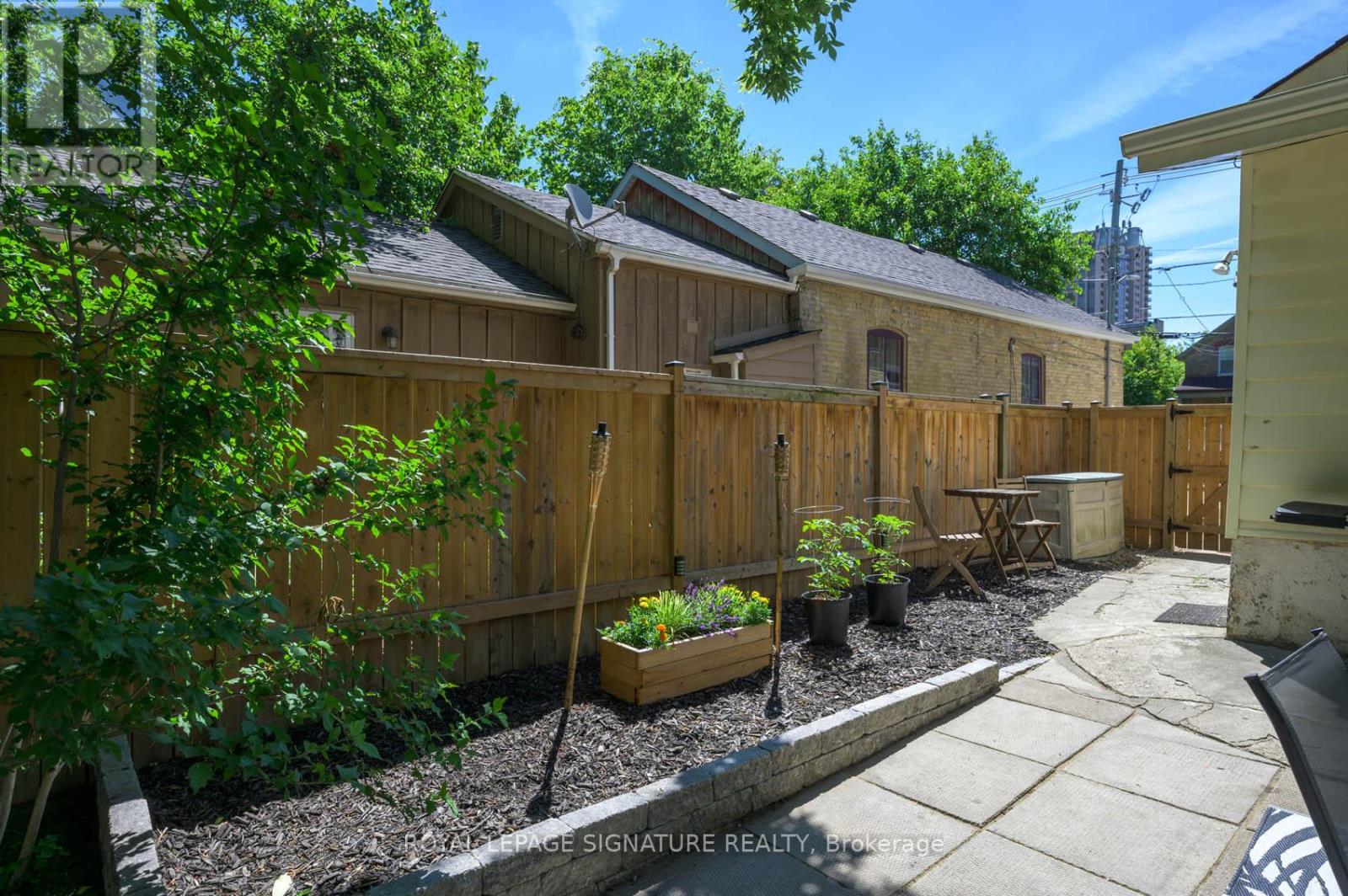 Bsmt - 696 Queens Avenue, London East (East G), Ontario  N5W 3H3 - Photo 9 - X12891664