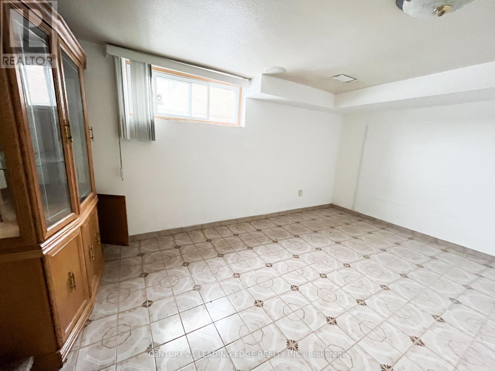 50 Limeridge Road W, Hamilton, Ontario  L9C 2V1 - Photo 10 - X12891682