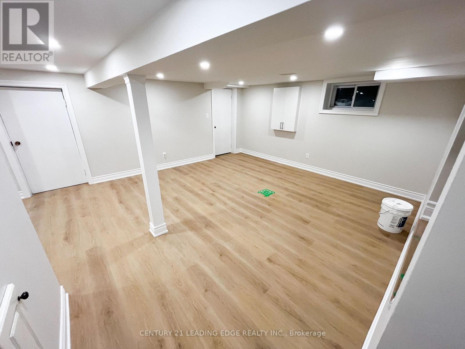 50 Limeridge Road W, Hamilton, Ontario  L9C 2V1 - Photo 3 - X12891682