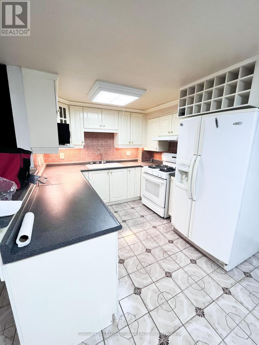 50 Limeridge Road W, Hamilton, Ontario  L9C 2V1 - Photo 6 - X12891682