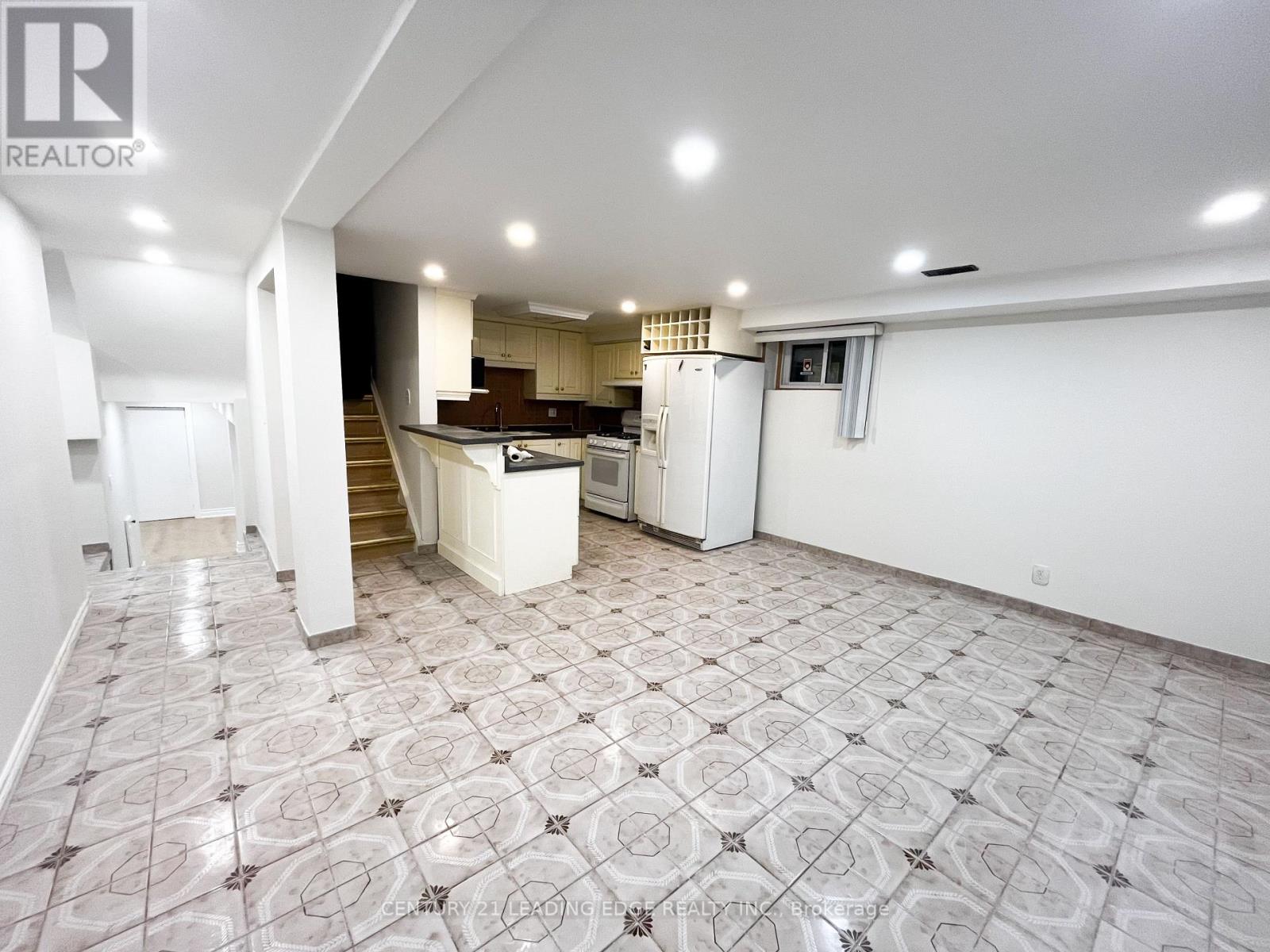 50 Limeridge Road W, Hamilton, Ontario  L9C 2V1 - Photo 9 - X12891682