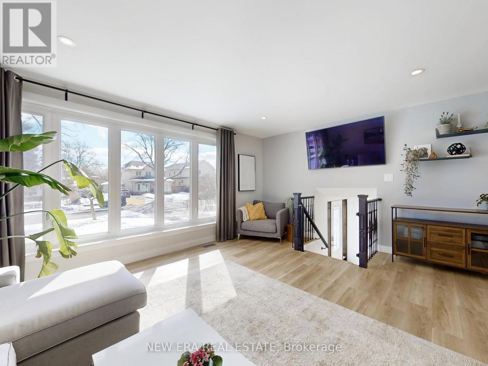 2611 Truscott Drive, Mississauga (Clarkson), Ontario  L5J 2B6 - Photo 13 - W12827214