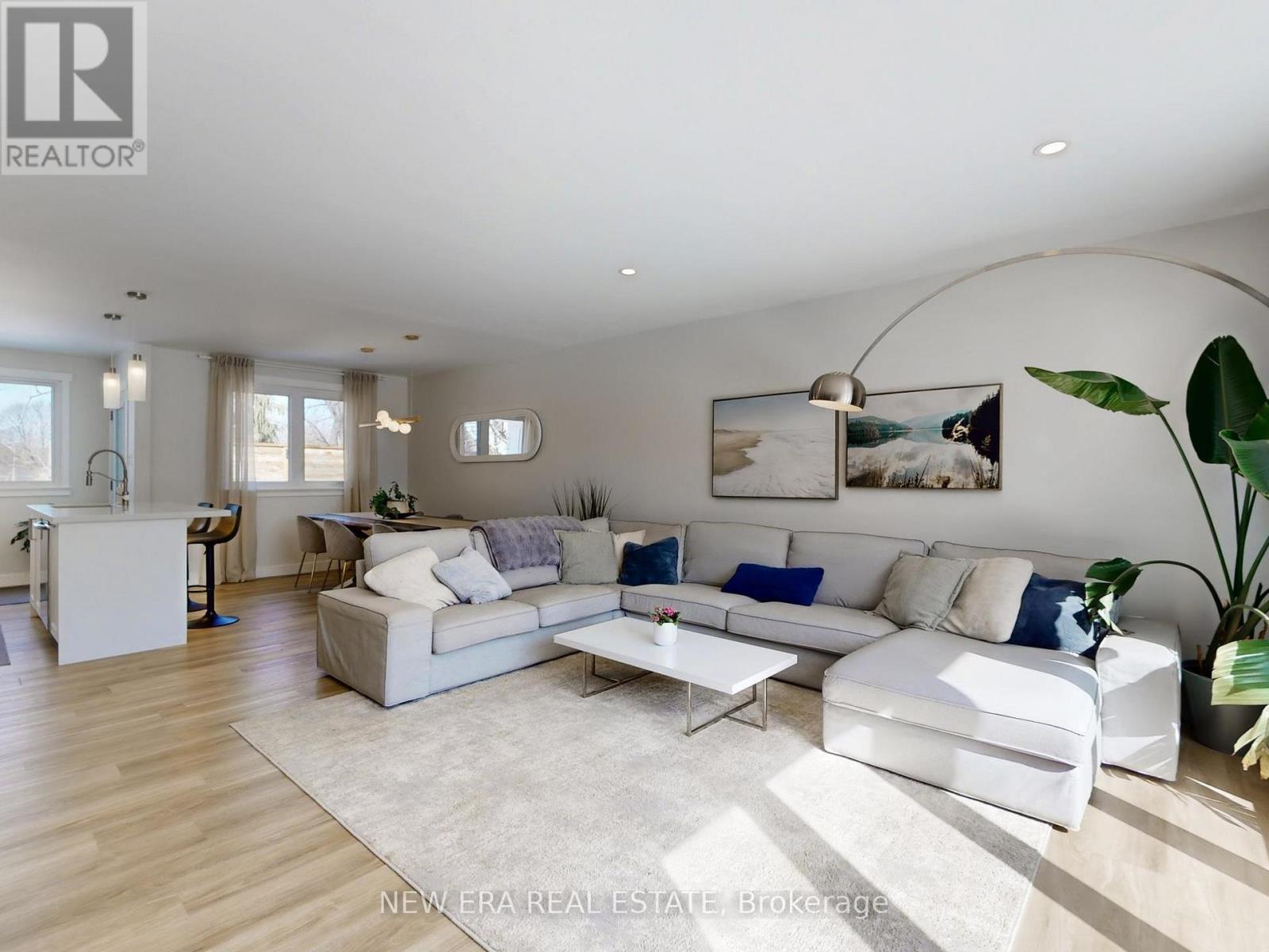 2611 Truscott Drive, Mississauga (Clarkson), Ontario  L5J 2B6 - Photo 9 - W12827214