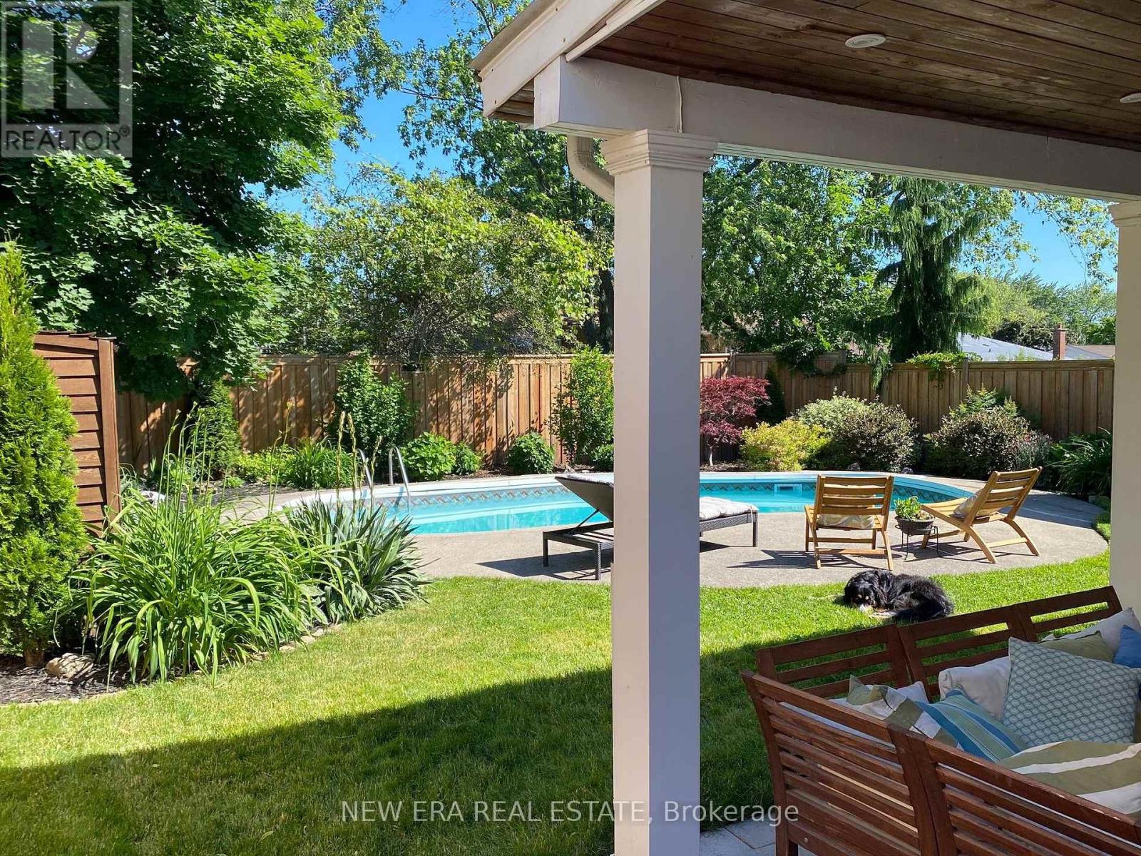 2611 Truscott Drive, Mississauga (Clarkson), Ontario  L5J 2B6 - Photo 3 - W12827214