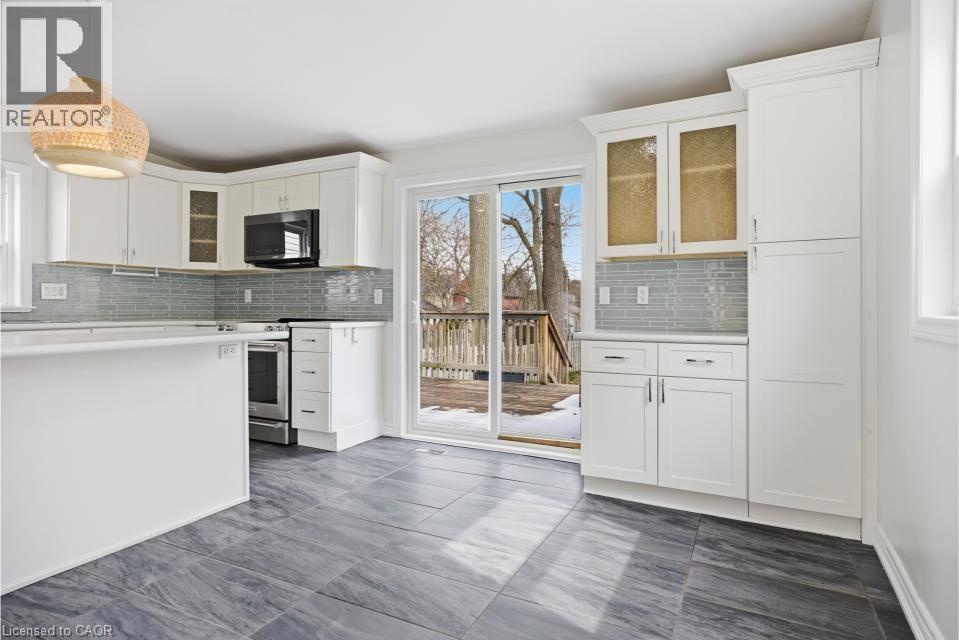 Photo 14 of 27 for 42 Palace Street