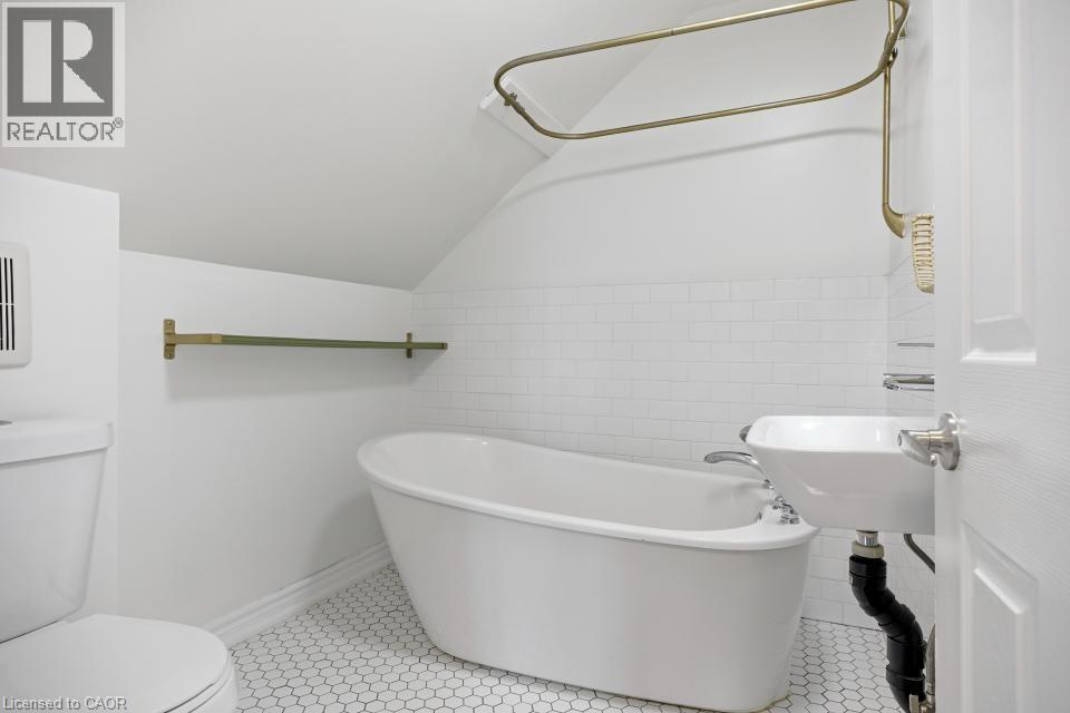 Photo 22 of 27 for 42 Palace Street