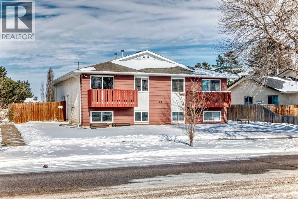 33 Meadowlark Boulevard N, Lethbridge, Alberta  T1H 4R4 - Photo 1 - A2288320