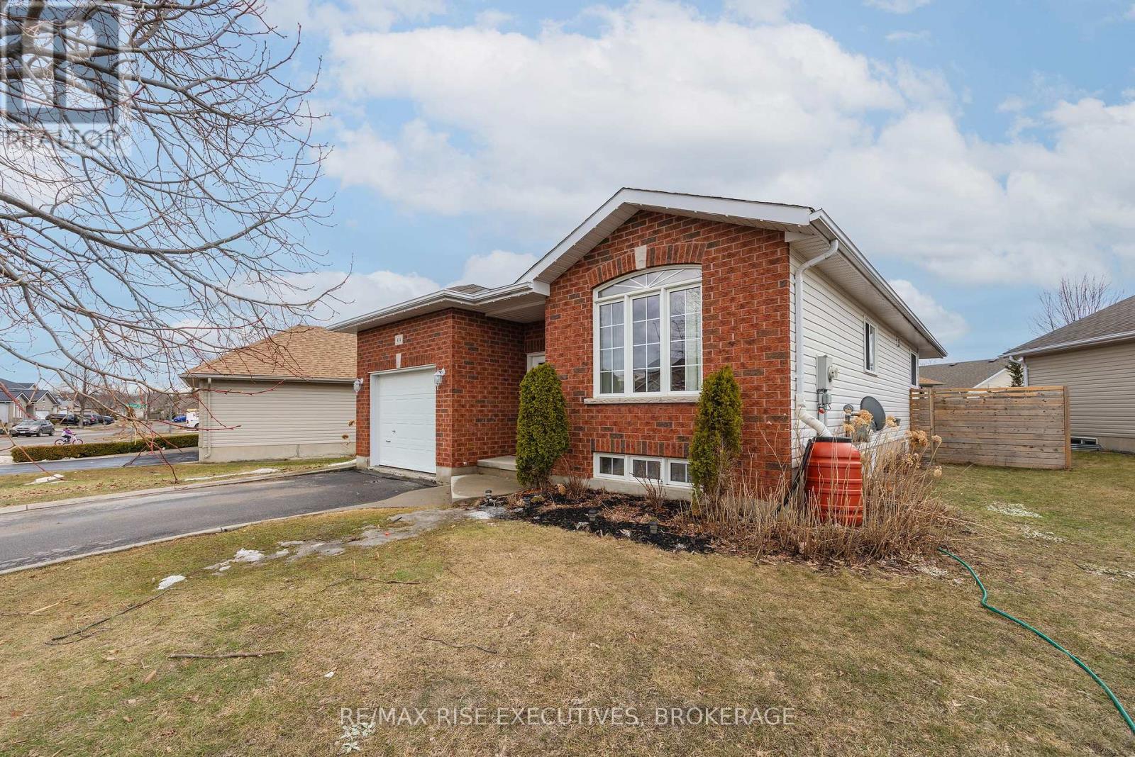 414 Abbot Street, Kingston (City Northwest), Ontario  K7P 3J4 - Photo 2 - X12891748