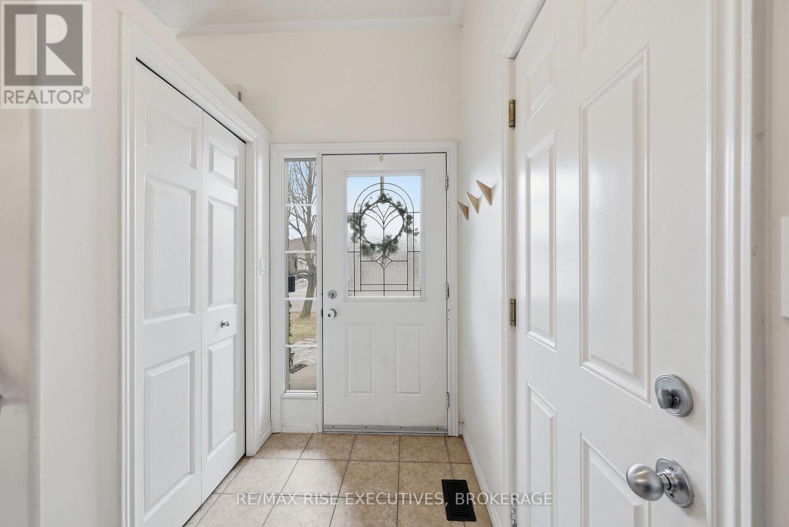 414 Abbot Street, Kingston (City Northwest), Ontario  K7P 3J4 - Photo 4 - X12891748