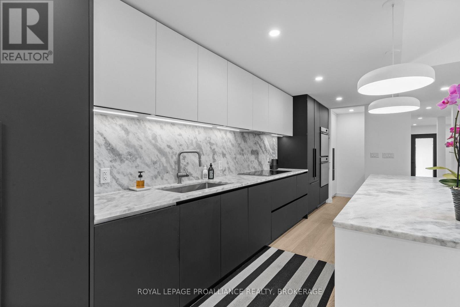 78 Pembroke Street, Kingston (Central City East), Ontario  K7L 4N7 - Photo 12 - X12891802